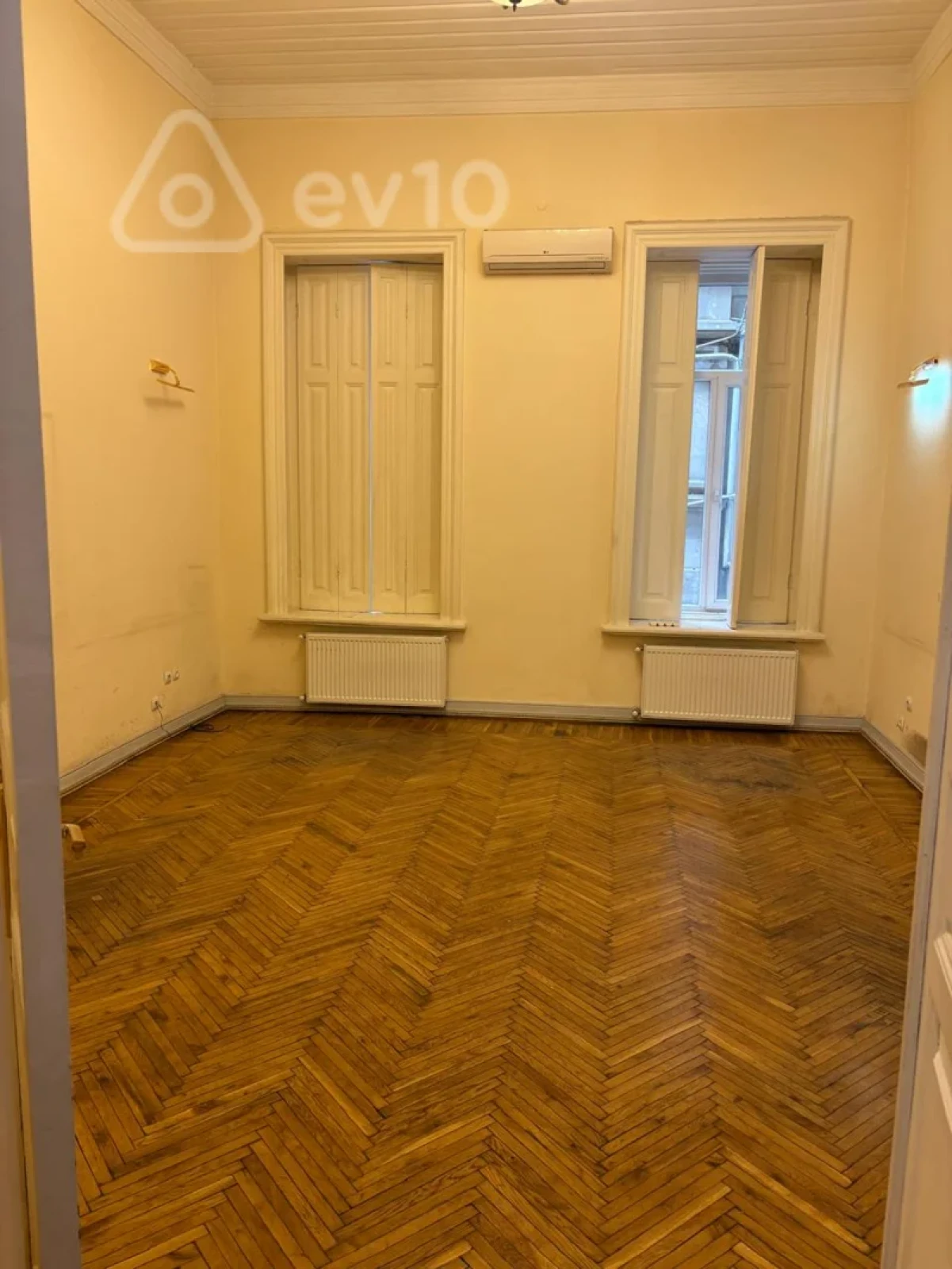 Kirayə verilir mənzil 370 m²