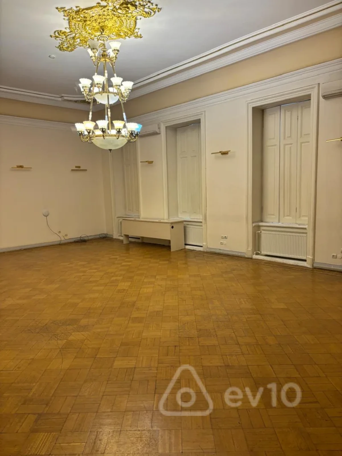 Kirayə verilir mənzil 370 m²