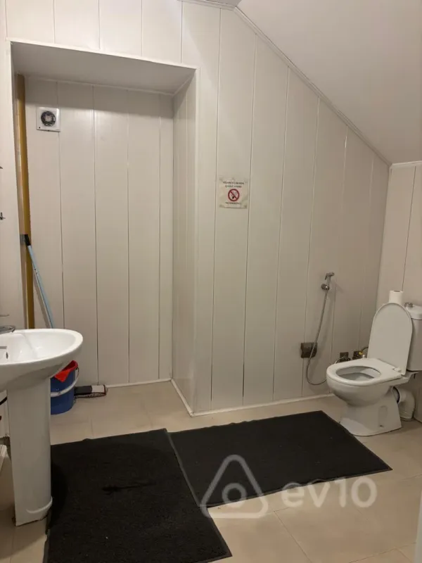 Kirayə verilir mənzil 370 m²