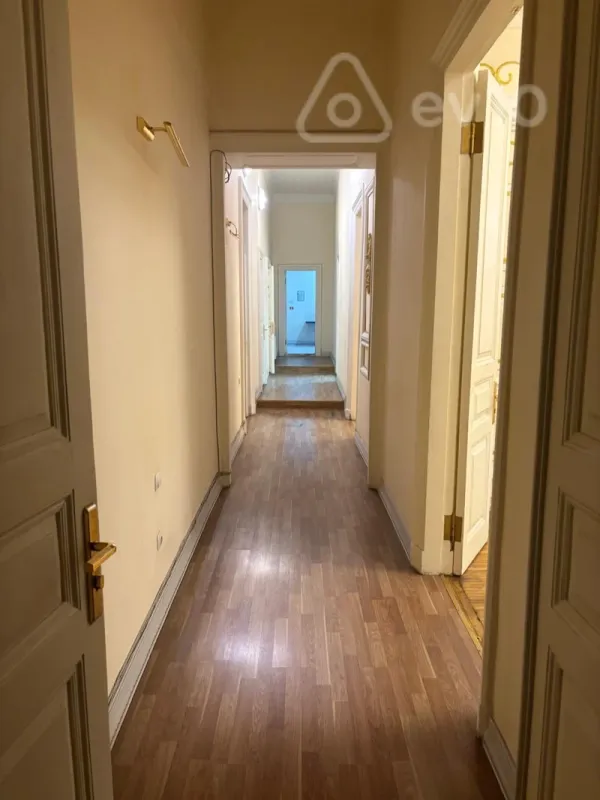 Kirayə verilir mənzil 370 m²