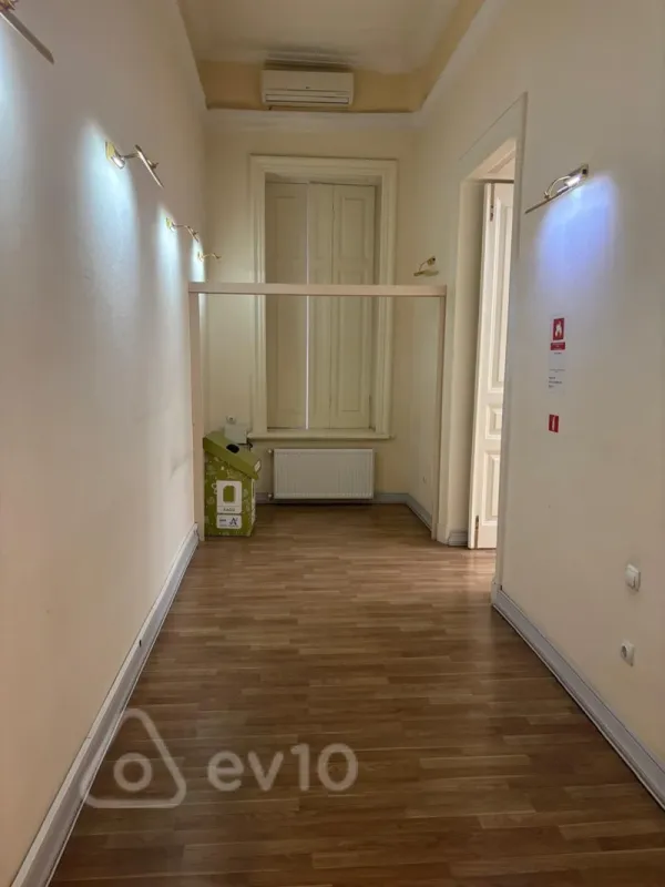 Kirayə verilir mənzil 370 m²