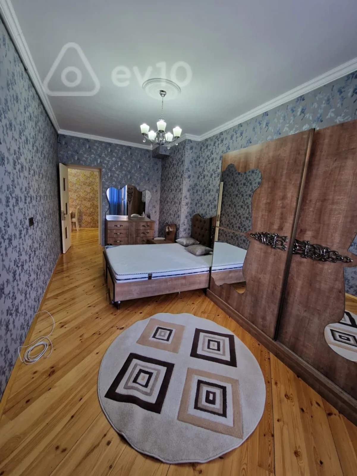 Kirayə verilir 2 otaqlı yeni tikili 75 m²