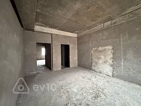 Satılır 3 otaqlı yeni tikili 132 m²