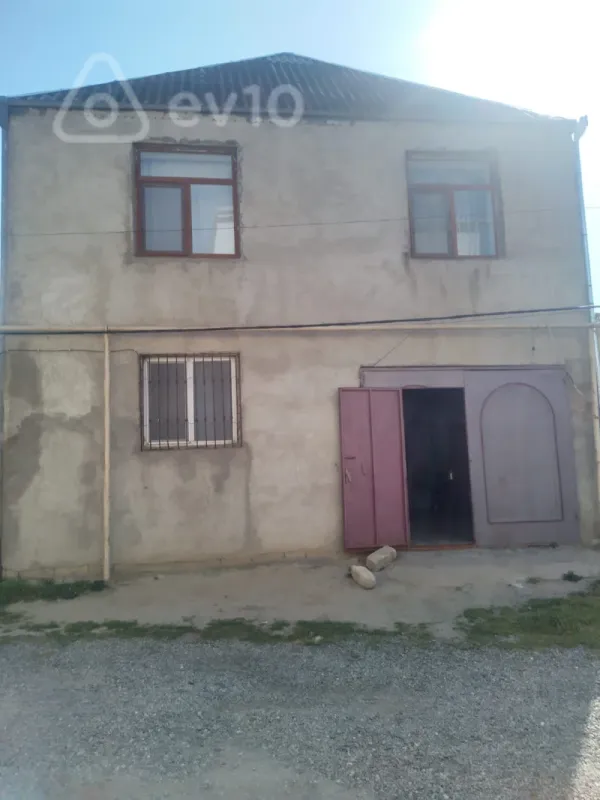 Satılır 4 otaqlı həyət evi 130 m²