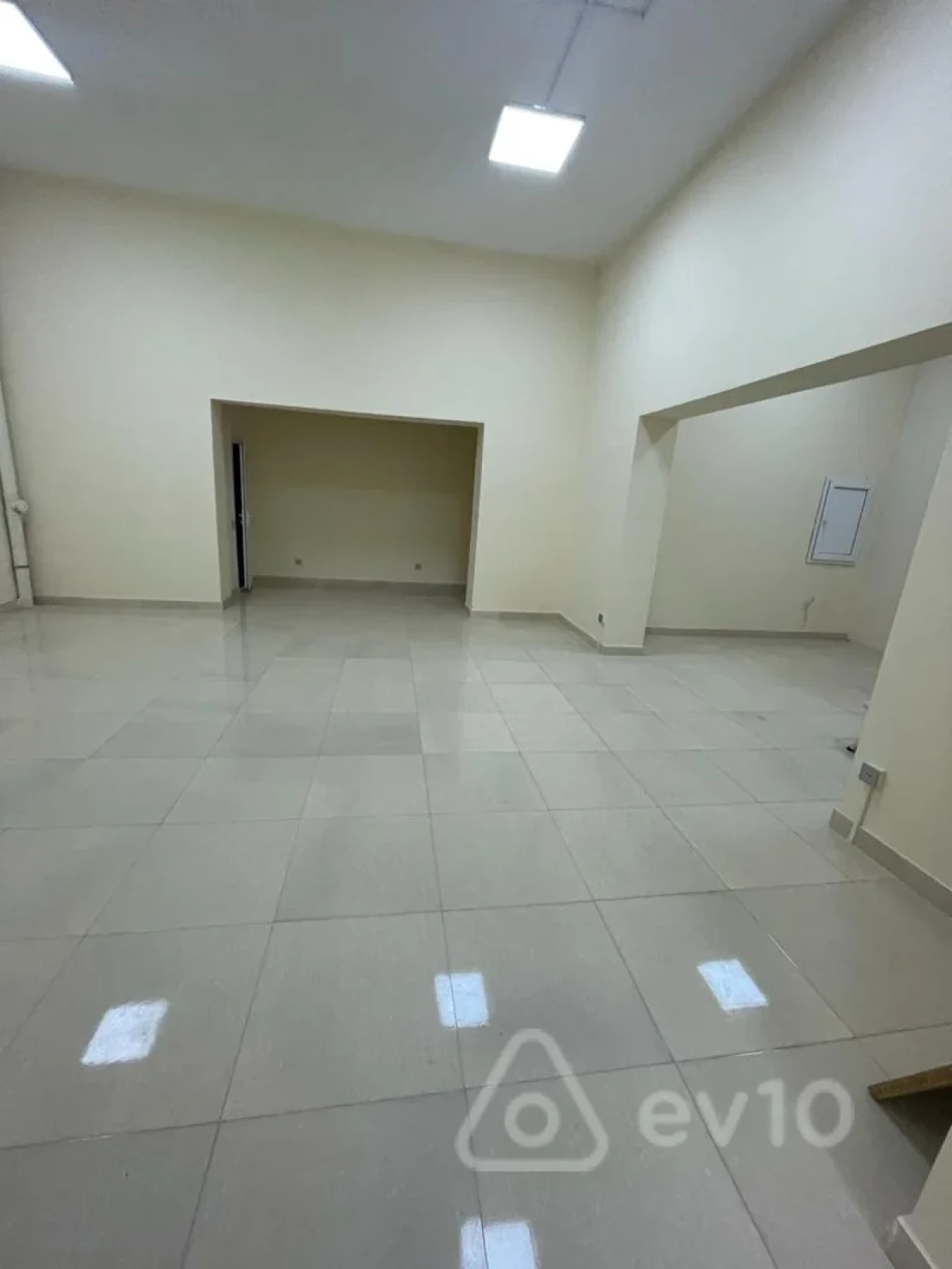 Satılır mənzil 115 m²