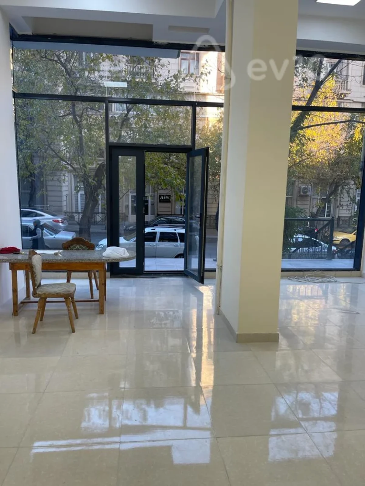 Satılır mənzil 115 m²