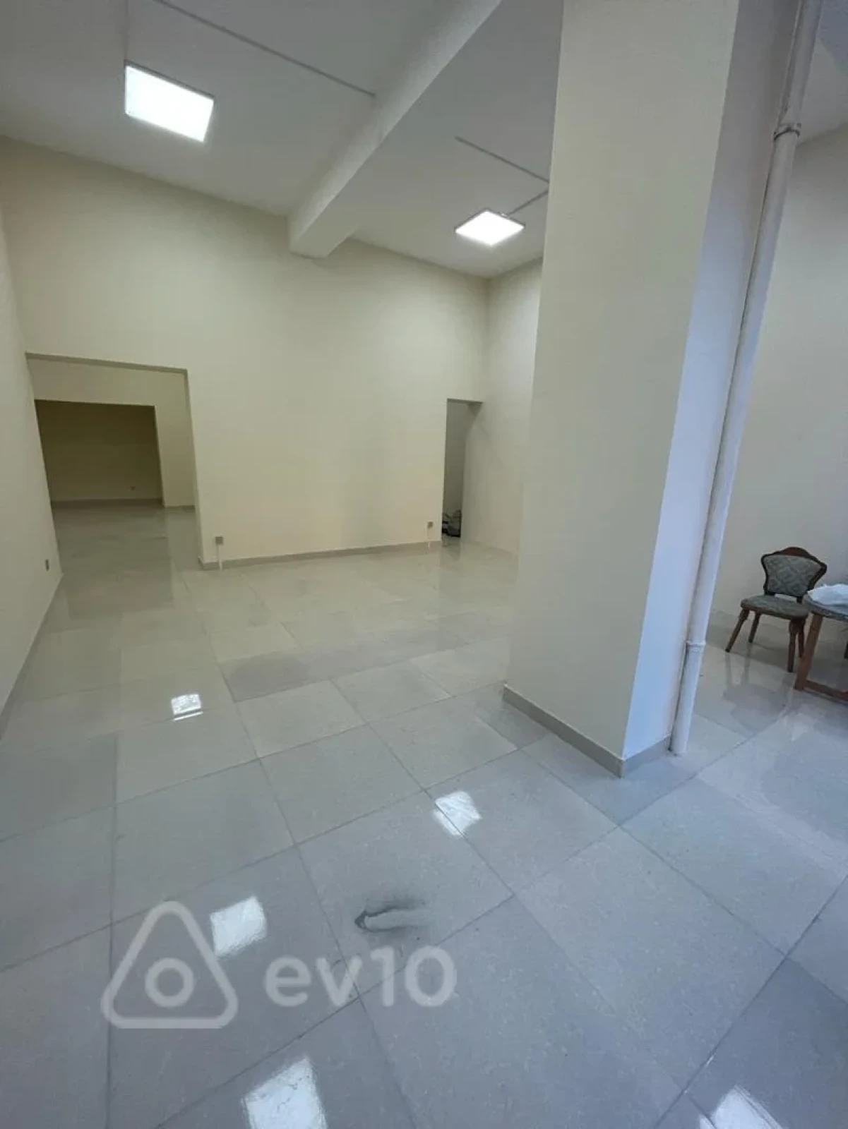 Satılır mənzil 115 m²