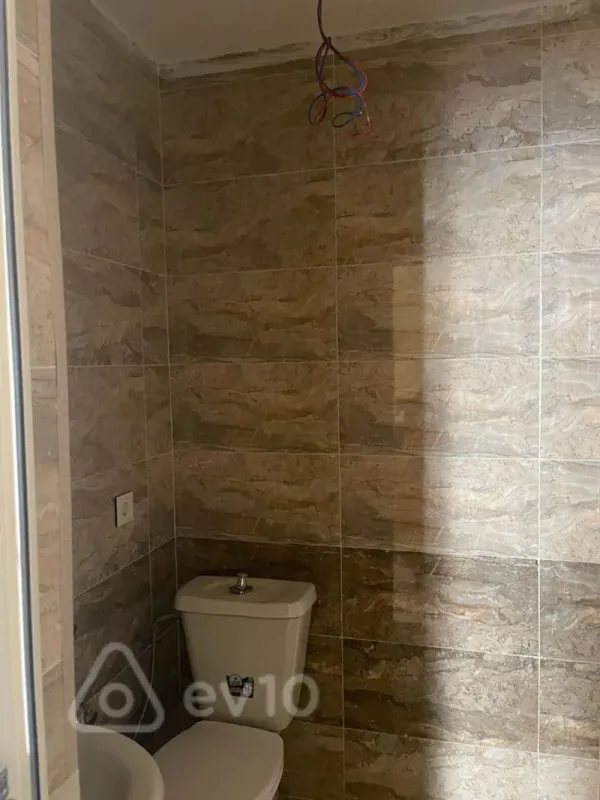 Satılır mənzil 115 m²