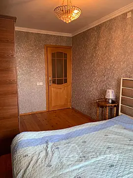 Kirayə verilir 4 otaqlı köhnə tikili 75 m²