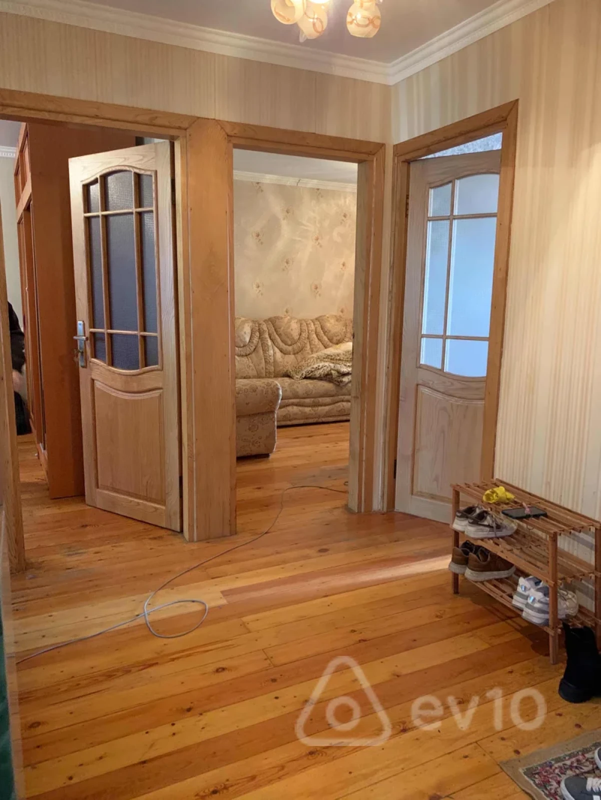 Kirayə verilir 4 otaqlı köhnə tikili 75 m²