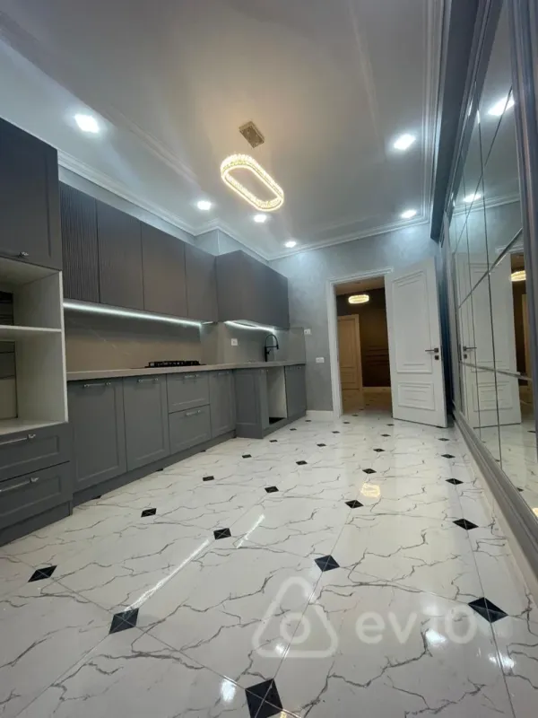 Satılır 3 otaqlı yeni tikili 138 m²
