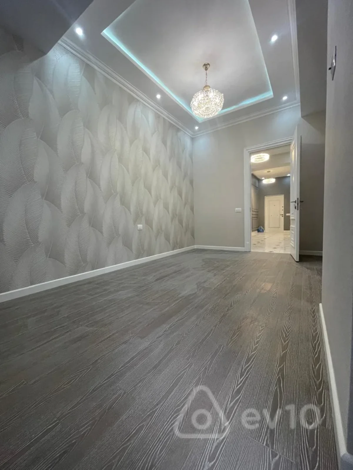 Satılır 3 otaqlı yeni tikili 138 m²