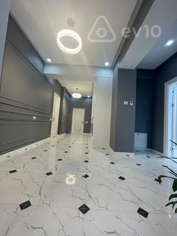 Satılır 3 otaqlı yeni tikili 138 m²