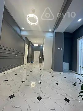 Satılır 3 otaqlı yeni tikili 138 m²