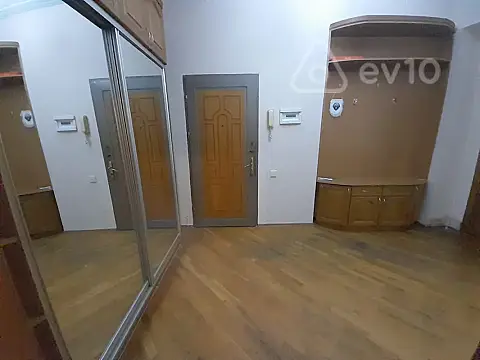 Kirayə verilir 3 otaqlı yeni tikili 90 m²