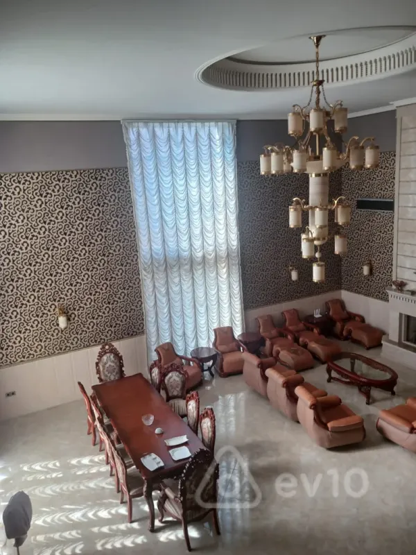 Satılır 8 otaqlı həyət evi 1000 m²