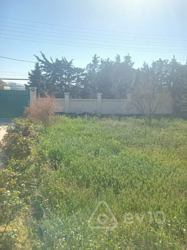 Satılır 8 otaqlı həyət evi 1000 m²