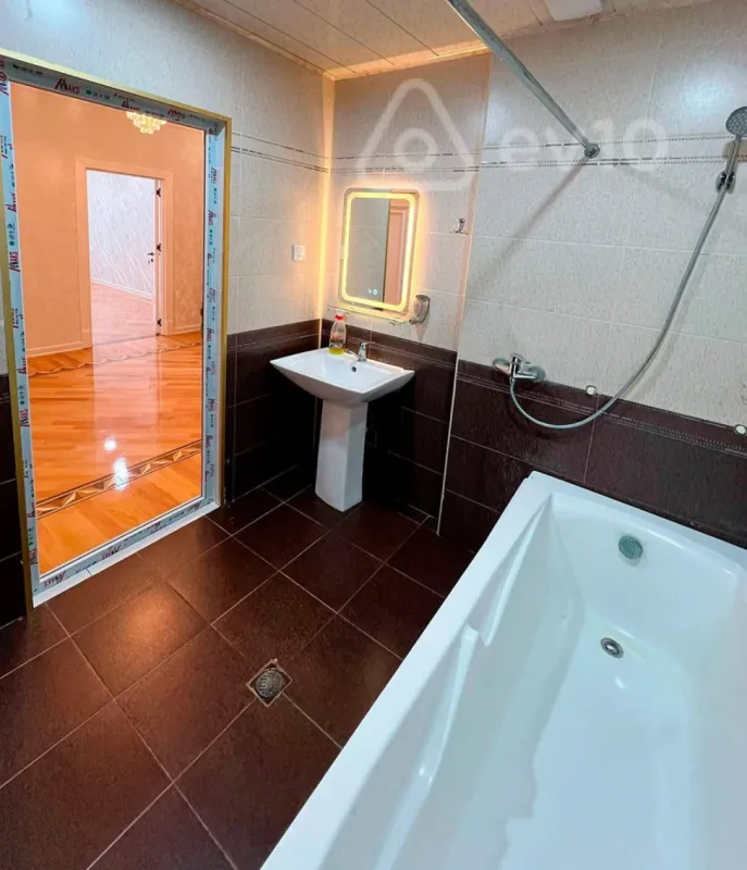 Satılır 3 otaqlı yeni tikili 133 m²