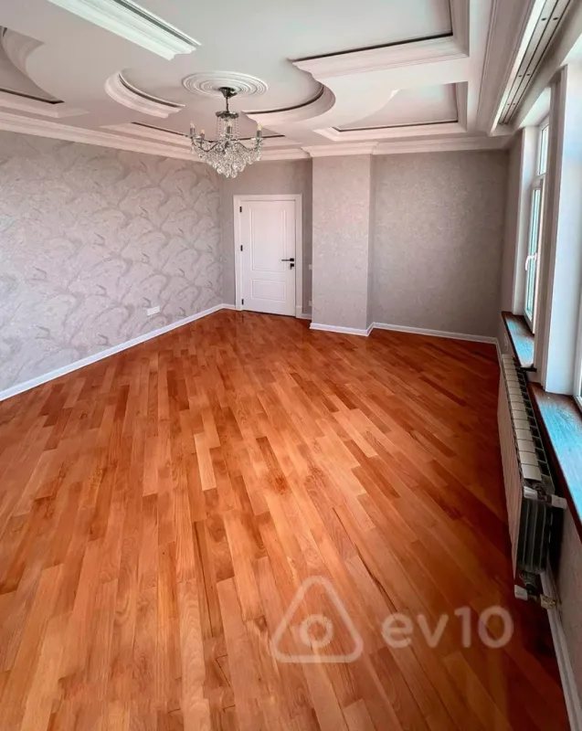 Satılır 3 otaqlı yeni tikili 133 m²
