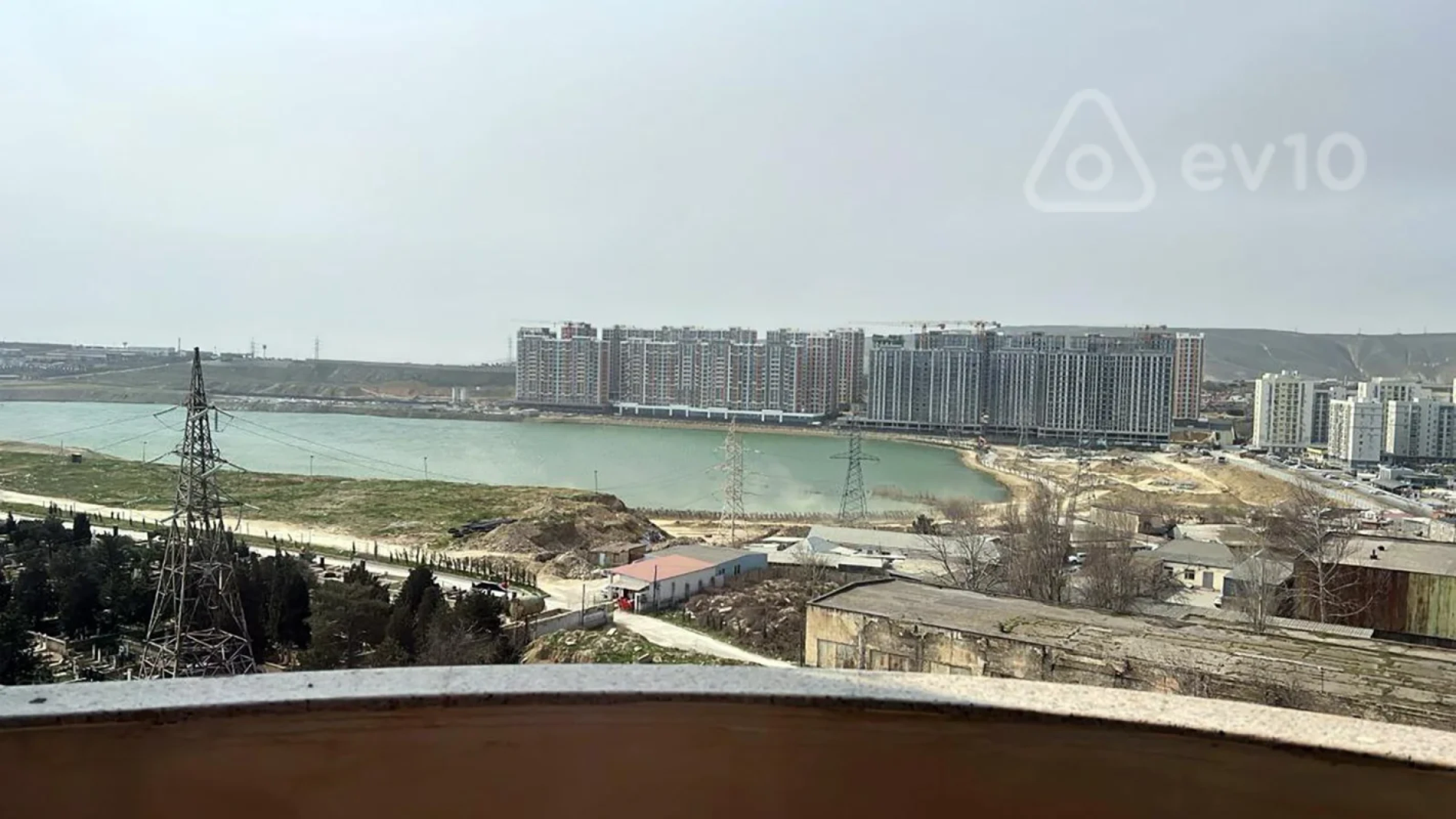 Satılır 3 otaqlı yeni tikili 133 m²