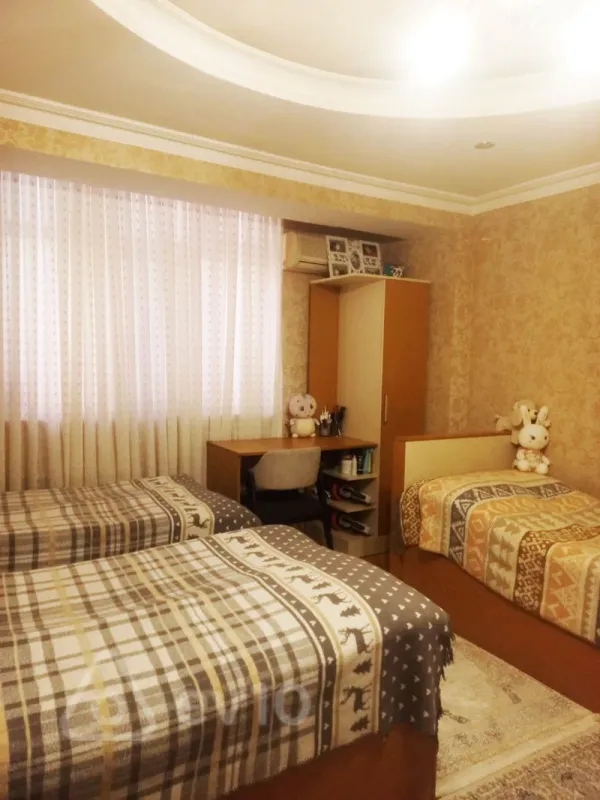 Satılır 4 otaqlı köhnə tikili 110 m²