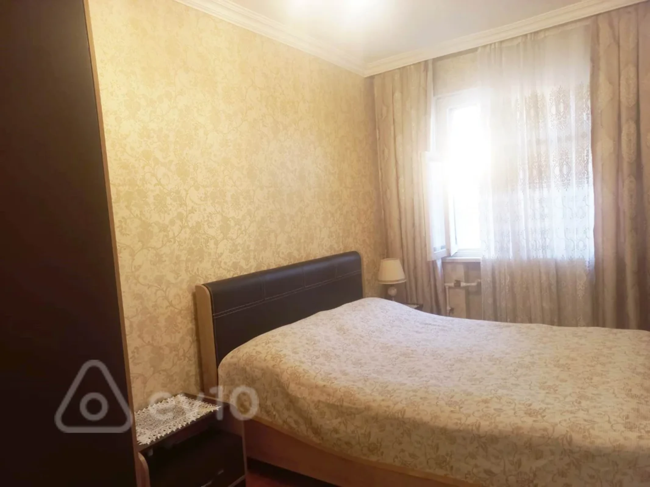 Satılır 4 otaqlı köhnə tikili 110 m²