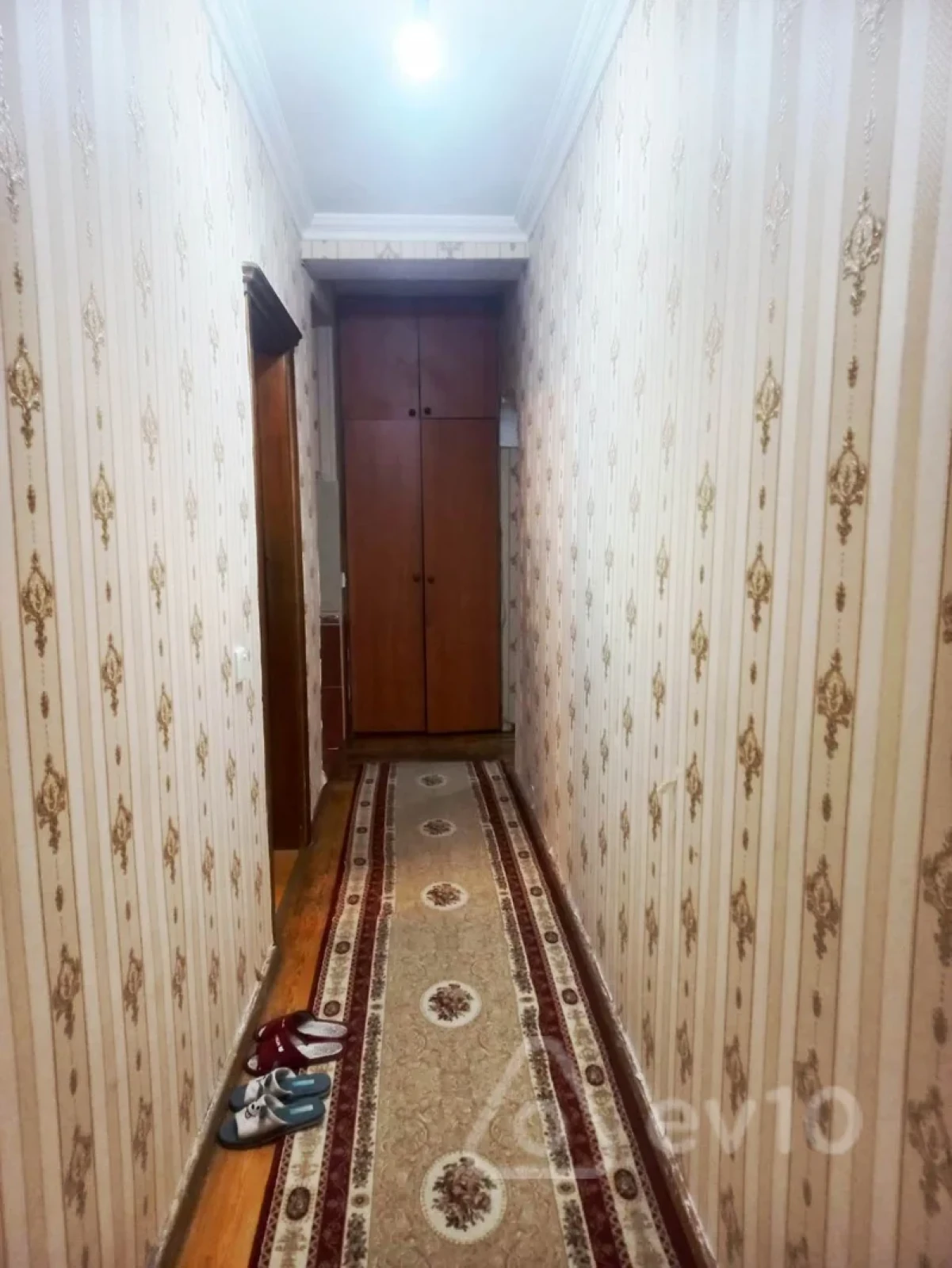 Satılır 4 otaqlı köhnə tikili 110 m²