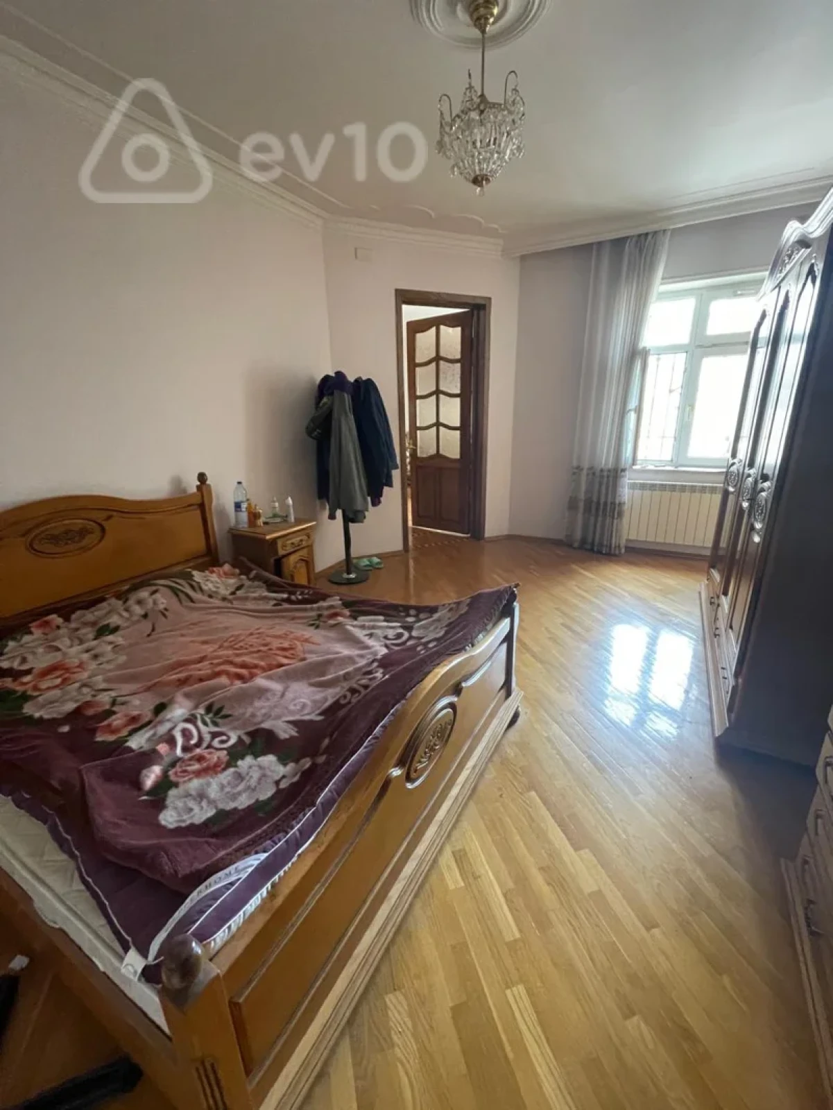 Satılır 7 otaqlı həyət evi 725 m²