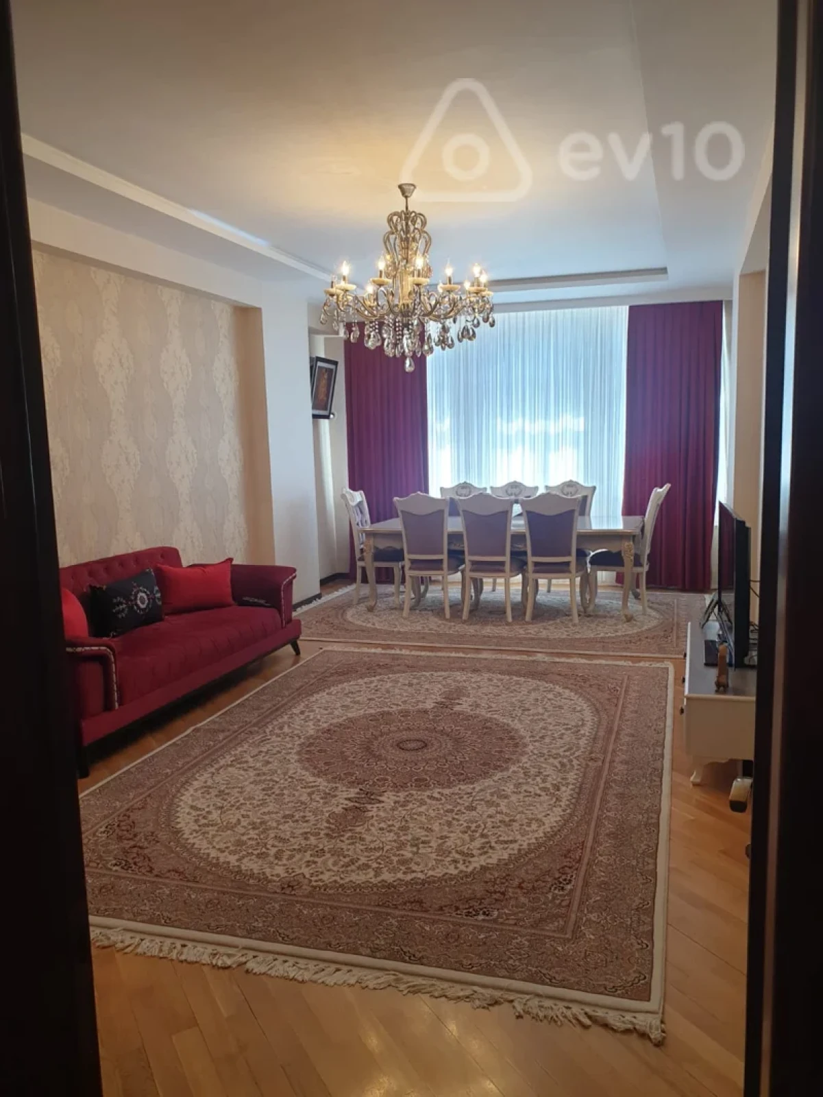 Satılır 3 otaqlı yeni tikili 140 m²