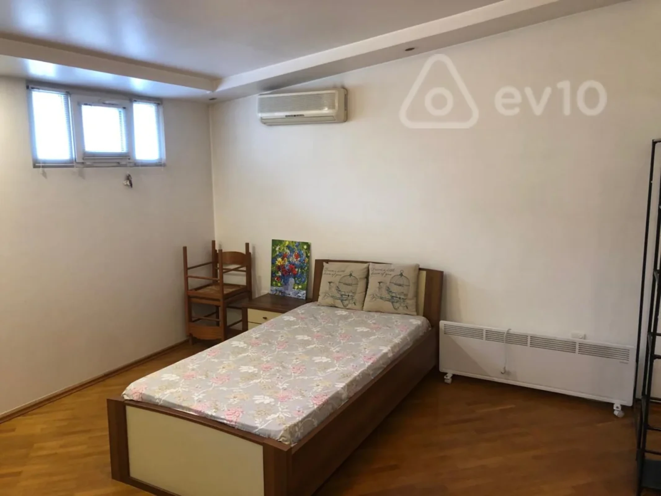 Kirayə verilir 4 otaqlı yeni tikili 100 m²