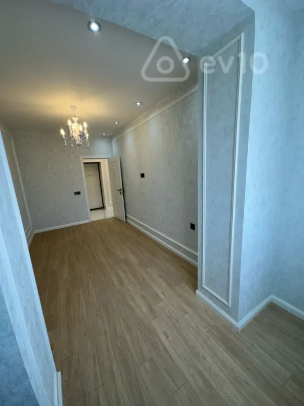 Satılır 4 otaqlı köhnə tikili 112 m²