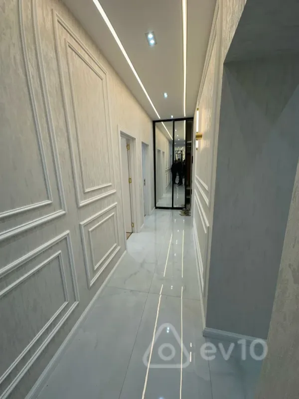 Satılır 4 otaqlı köhnə tikili 112 m²