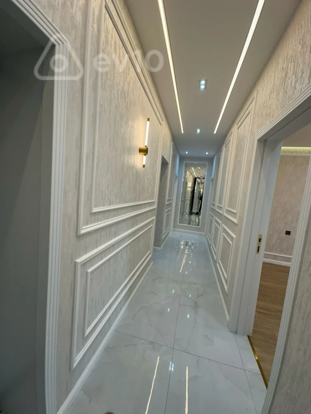 Satılır 4 otaqlı köhnə tikili 112 m²