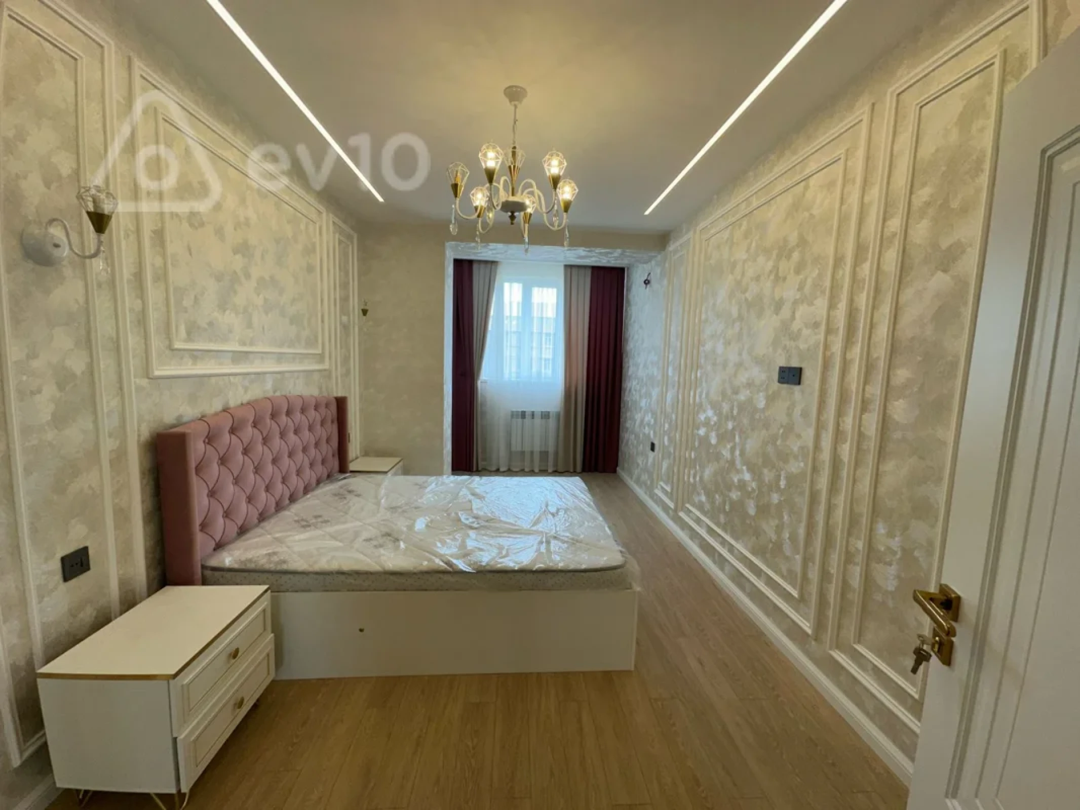 Satılır 4 otaqlı köhnə tikili 112 m²