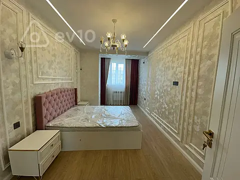 Satılır 4 otaqlı köhnə tikili 112 m²