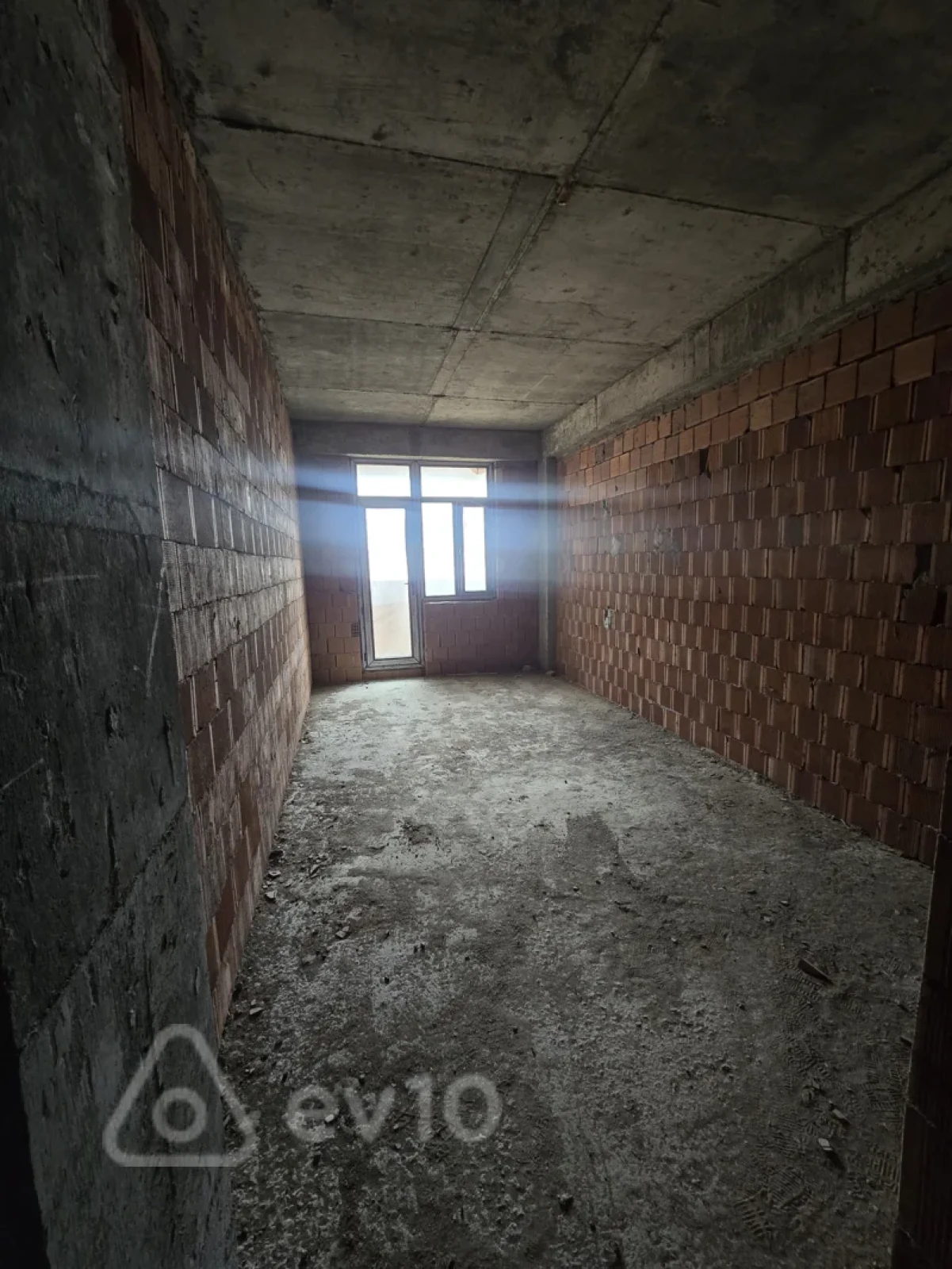 Satılır 3 otaqlı yeni tikili 138.6 m²