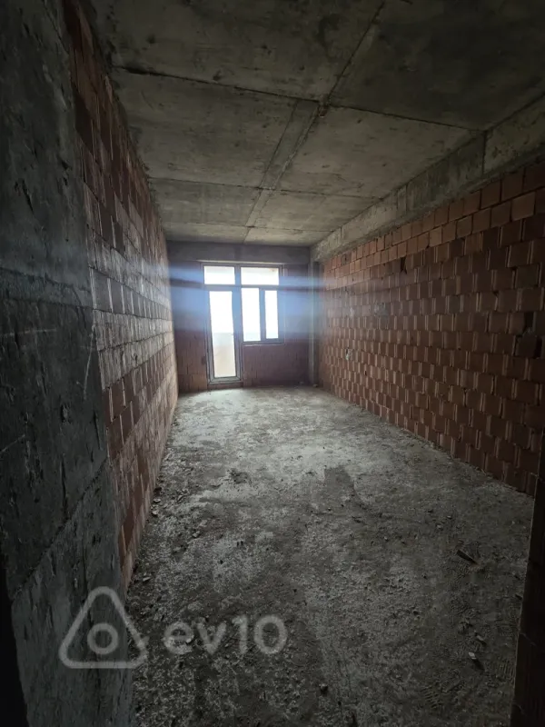 Satılır 3 otaqlı yeni tikili 138.6 m²