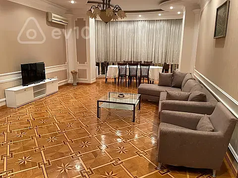 Kirayə verilir 4 otaqlı yeni tikili 186 m² — Bakı, Nəsimi 4 otaq 186.00 m²