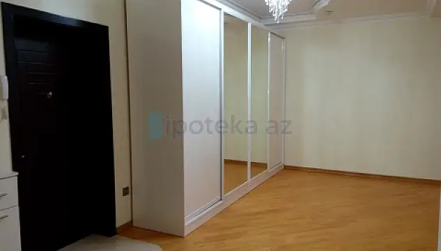 Satılır 3 otaqlı yeni tikili 140 m²