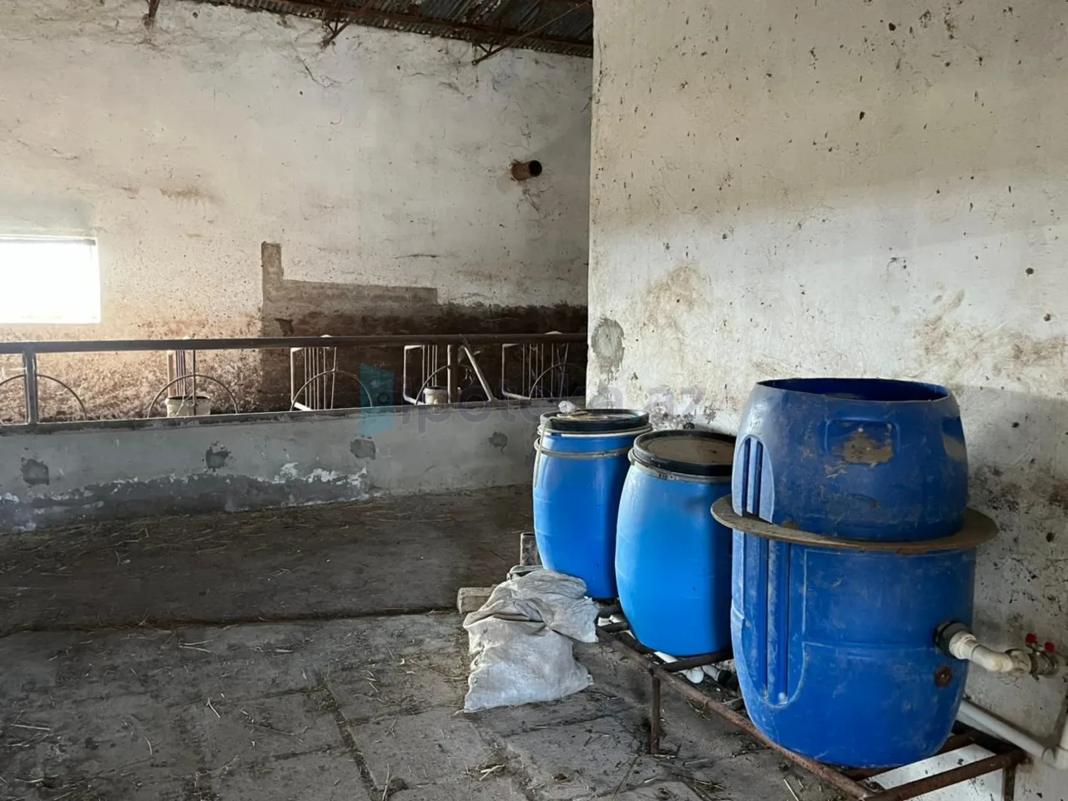 Satılır 10 otaqlı obyekt