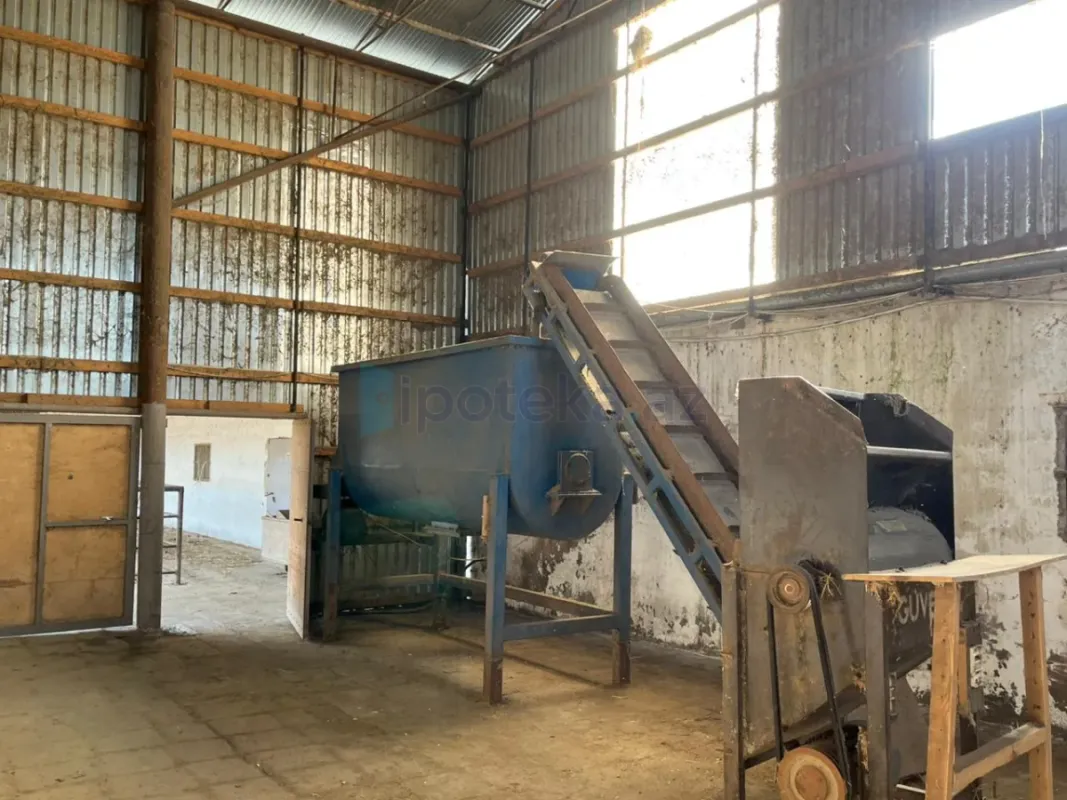 Satılır 10 otaqlı obyekt