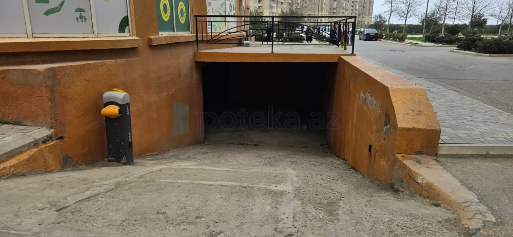 Satılır qaraj 20 m²