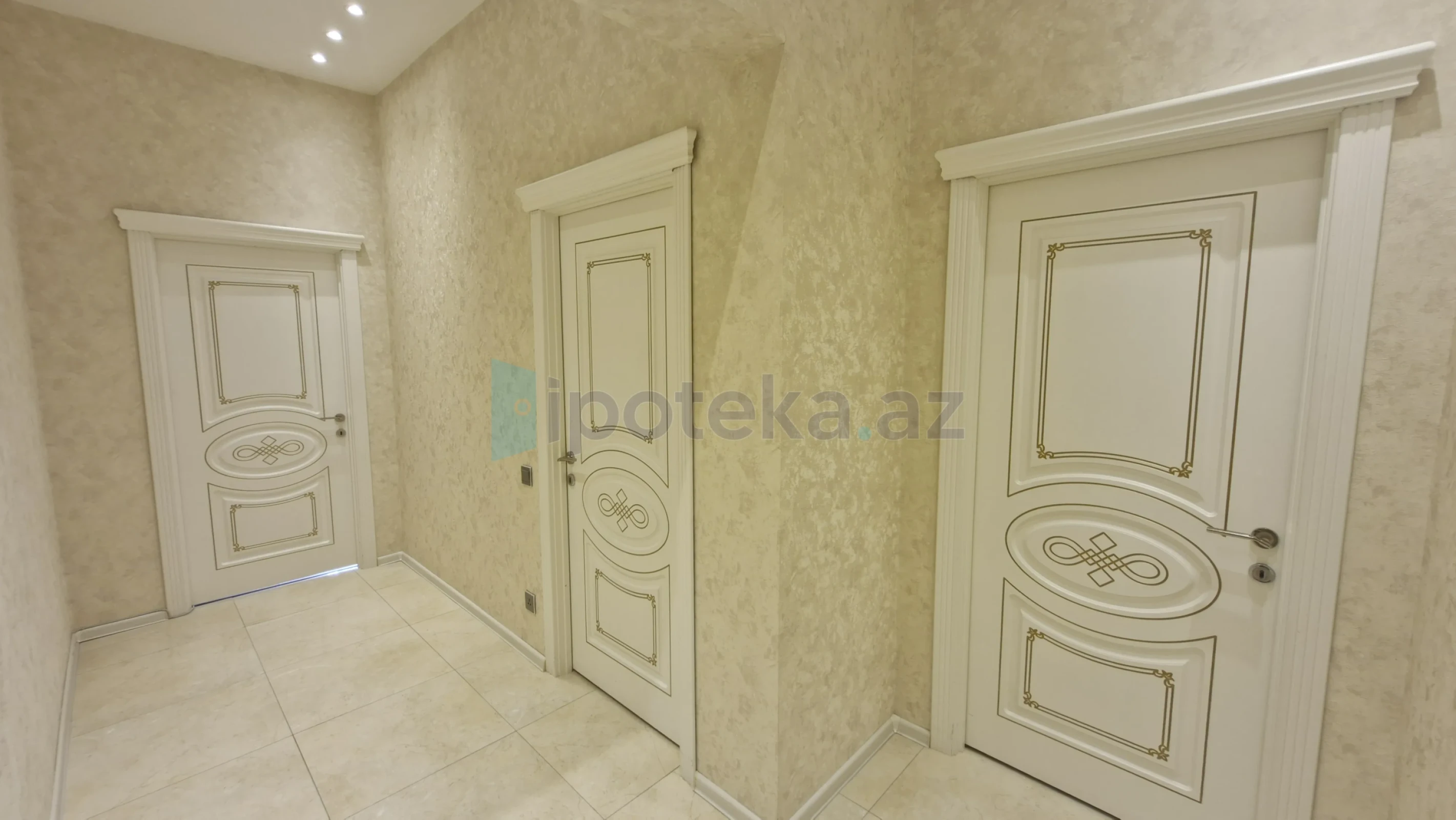 Satılır 3 otaqlı yeni tikili 127 m²