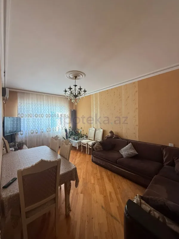 Satılır 2 otaqlı köhnə tikili 65 m²