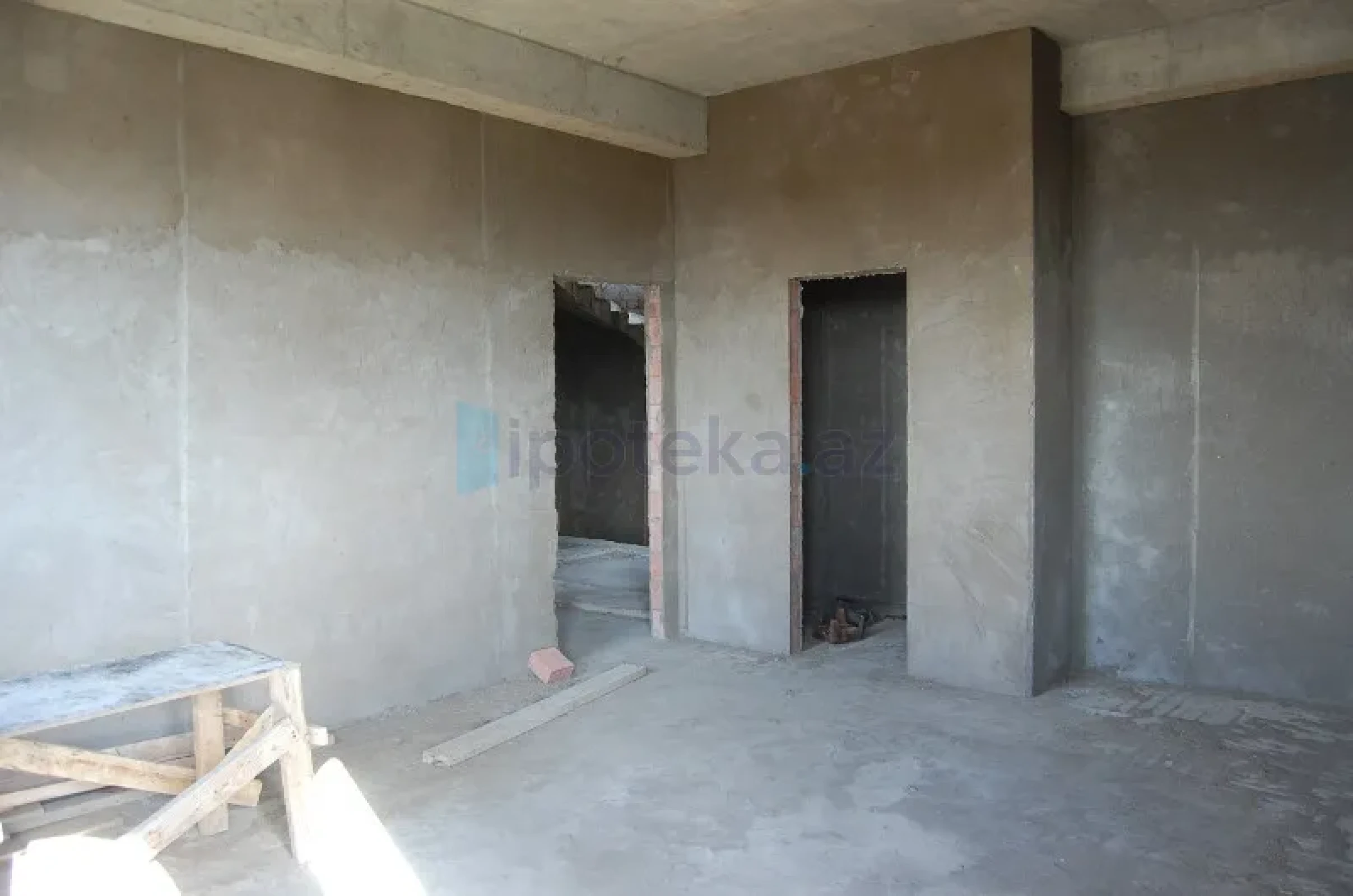 Satılır 5 otaqlı həyət evi 700 m²