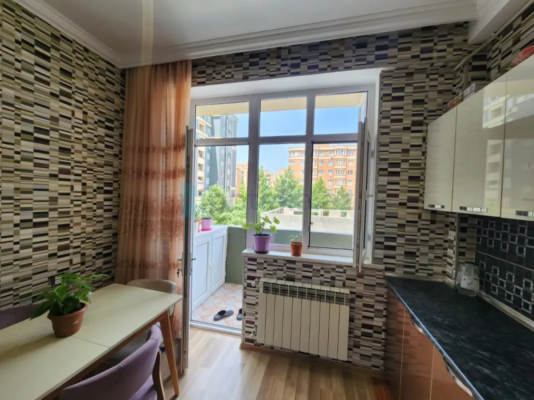 Satılır 2 otaqlı yeni tikili 42.3 m²