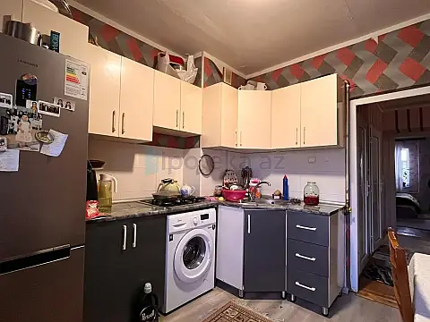Satılır 3 otaqlı köhnə tikili 80 m²