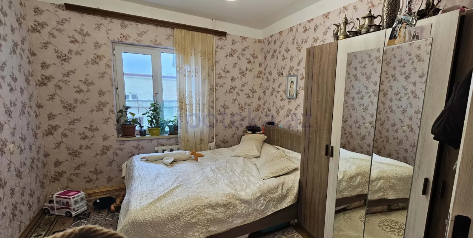 Satılır 3 otaqlı köhnə tikili 80 m²