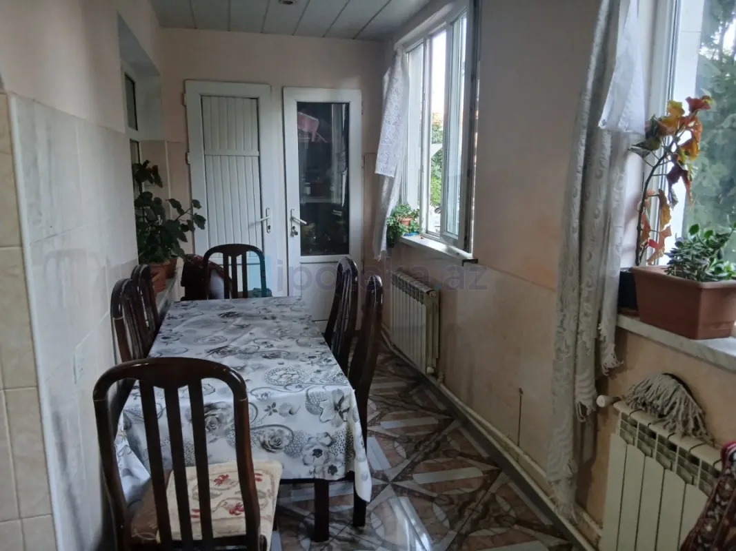 Satılır 3 otaqlı köhnə tikili 80 m²