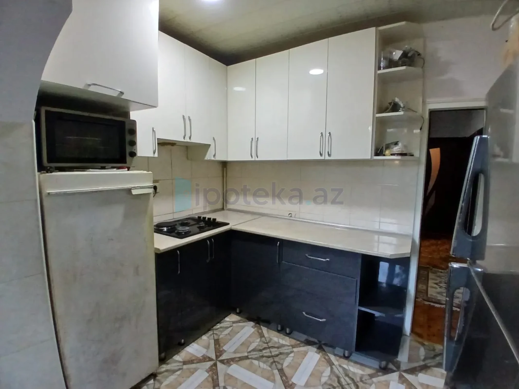 Satılır 3 otaqlı köhnə tikili 80 m²